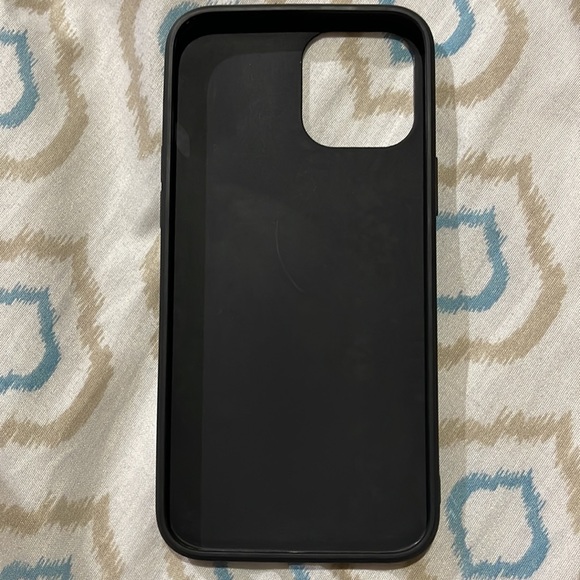 IPhone 12 pro max case - Picture 2 of 3